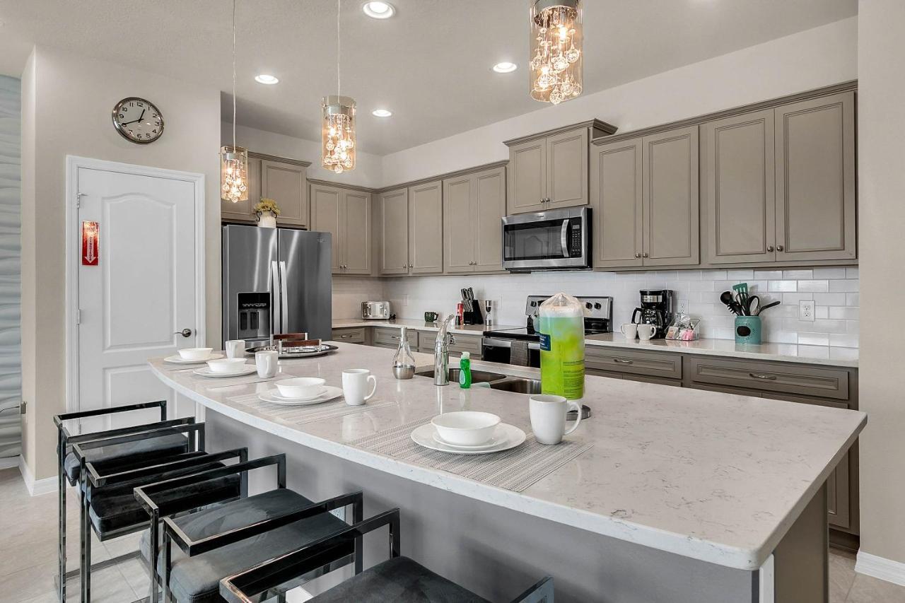 5 Bedrooms - 4,5 Bathrooms - Windsor At Westside 8928 Sa Orlando Kültér fotó