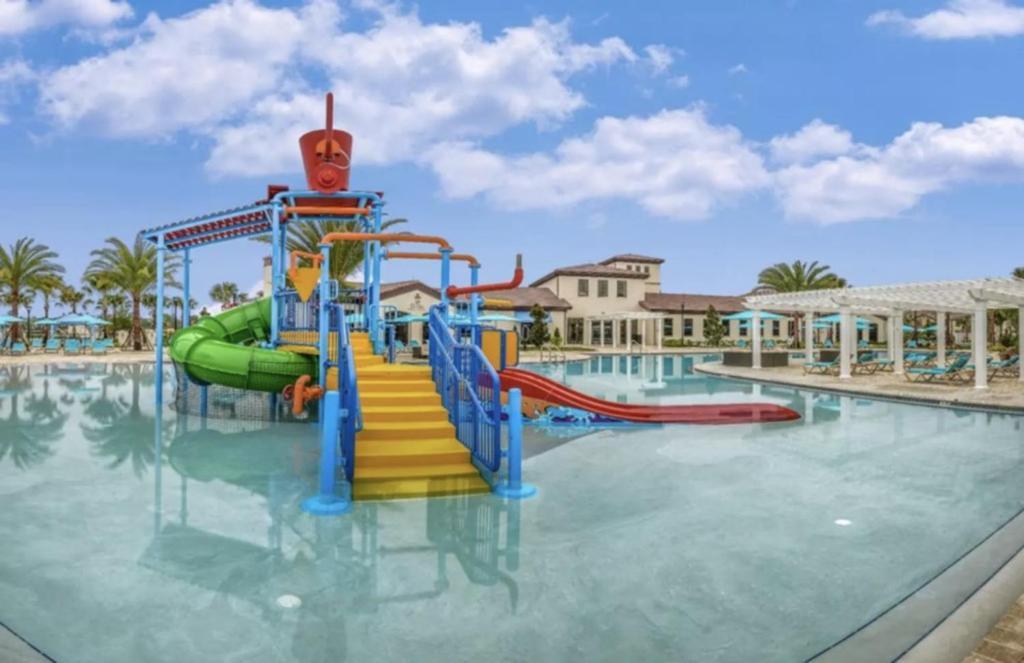 5 Bedrooms - 4,5 Bathrooms - Windsor At Westside 8928 Sa Orlando Kültér fotó