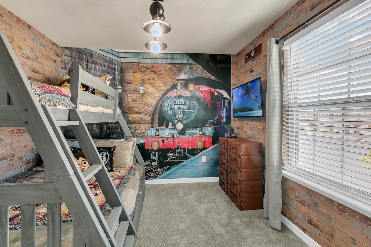 5 Bedrooms - 4,5 Bathrooms - Windsor At Westside 8928 Sa Orlando Kültér fotó