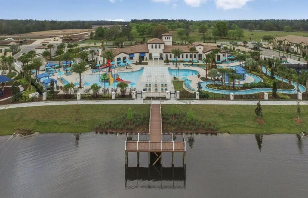 5 Bedrooms - 4,5 Bathrooms - Windsor At Westside 8928 Sa Orlando Kültér fotó