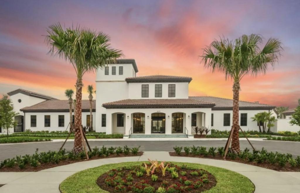 5 Bedrooms - 4,5 Bathrooms - Windsor At Westside 8928 Sa Orlando Kültér fotó