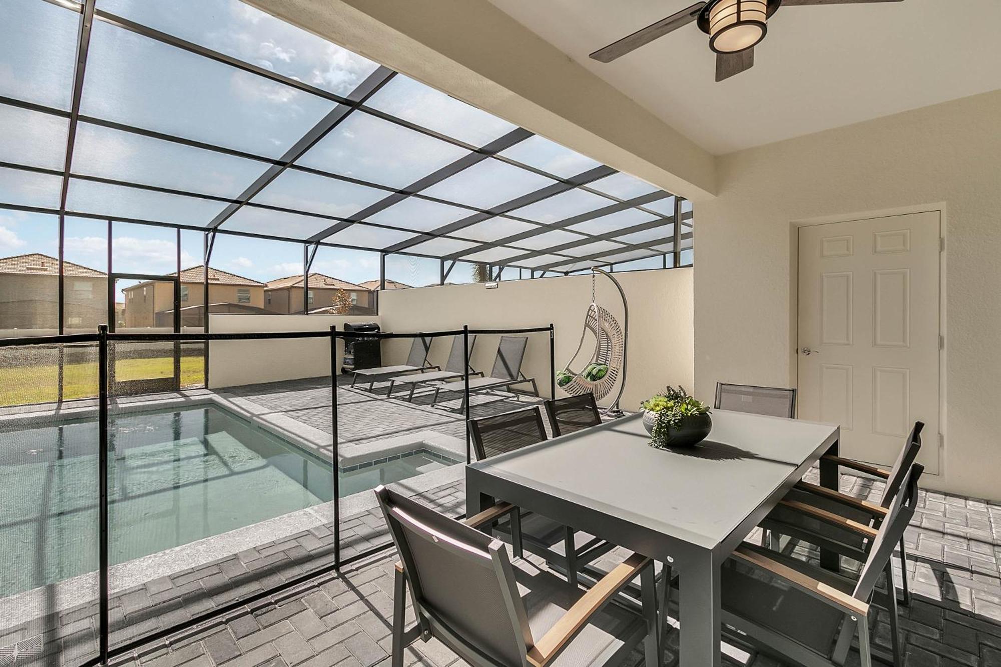 5 Bedrooms - 4,5 Bathrooms - Windsor At Westside 8928 Sa Orlando Kültér fotó